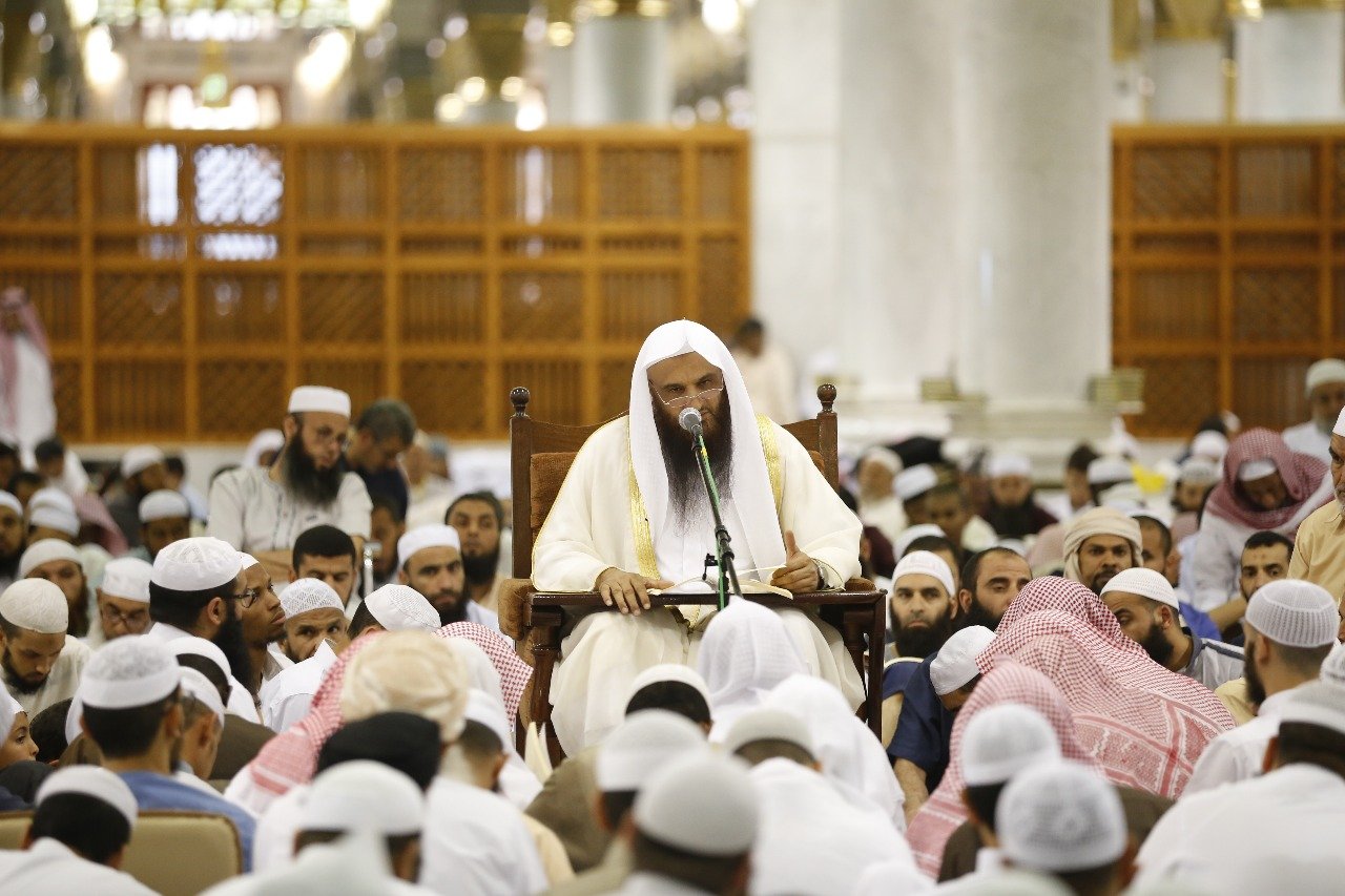 Scholar giving a lesson in Medina